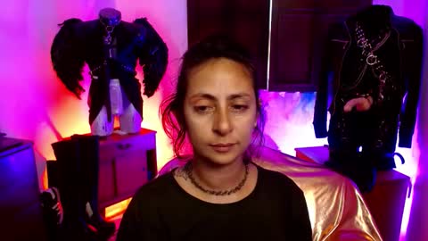 Snapshot of serena_xyz chatting on September 17, 7:12 pm Serena Xyz online show from September 17, 7:12 pm