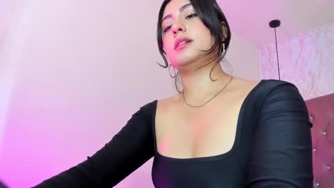  Serena  online show from November 21, 8:22 pm