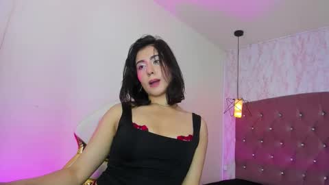  Serena  online show from November 28, 7:39 pm