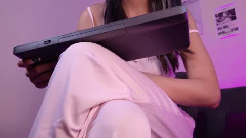 Seren online show from May 12, 4:13 pm