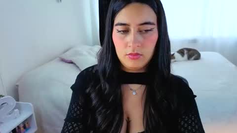 Serenna Cruz online show from October 27, 8:25 pm