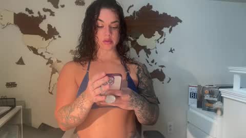 servegoddesszara online show from November 8, 5:18 pm