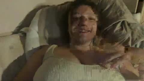 seturselfonfyre online show from June 15, 2:01 am