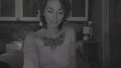 Trixy Rose online show from January 5, 7:07 pm