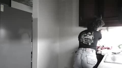 Trixy Rose online show from February 6, 5:25 am