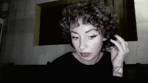 Trixy Rose online show from February 19, 3:17 am