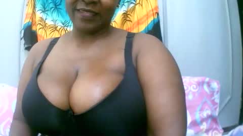 sexxi_ebony online show from February 3, 1:16 pm