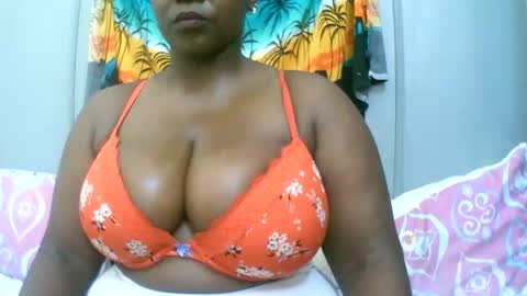 sexxi_ebony online show from January 12, 8:08 am