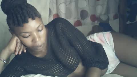 sexxy_curvy23 online show from February 1, 7:12 pm