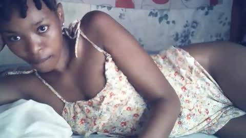 sexxy_curvy23 online show from March 12, 1:58 pm