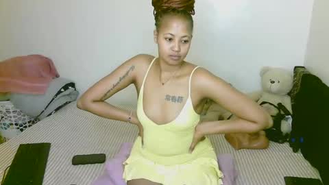 sexy_bluegirl online show from February 3, 8:41 am