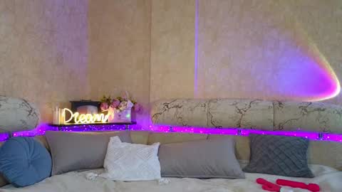 Leslie online show from March 3, 10:21 am