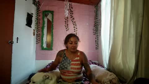 sexy lolas online show from April 19, 10:56 pm