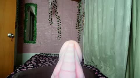 sexy lolas online show from April 12, 7:55 am