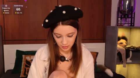 Alison online show from April 21, 1:53 am