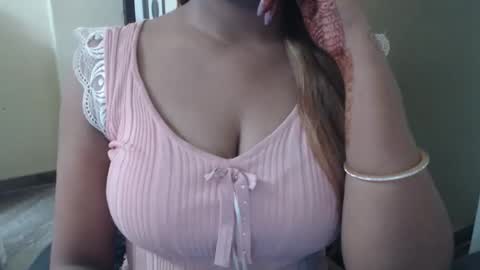 Snapshot of sexy_soniya chatting on September 27, 8:10 am Soniya online show from September 27, 8:10 am