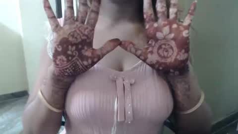 Snapshot of sexy_soniya chatting on October 14, 7:00 am Soniya online show from October 14, 7:00 am