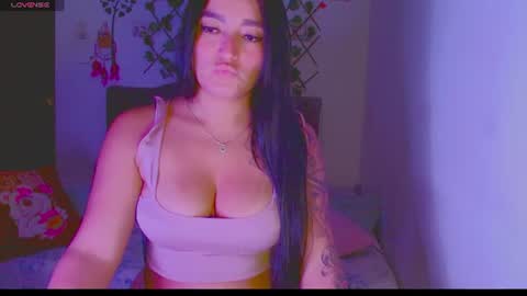 sexy_violett18 online show from July 19, 2:25 am