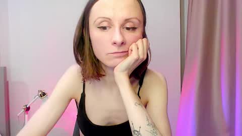 Mandy Green online show from November 18, 11:37 pm