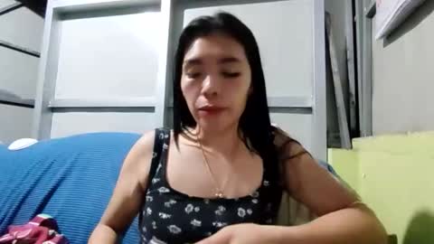 sexyathena29 online show from April 12, 12:19 pm