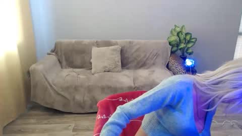 sexybeatriice online show from February 1, 7:40 am