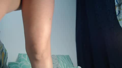 Coralinne online show from February 15, 5:19 am