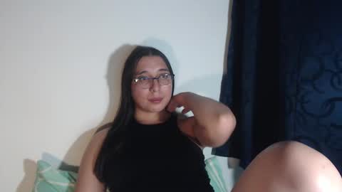 Coralinne online show from February 7, 6:24 am