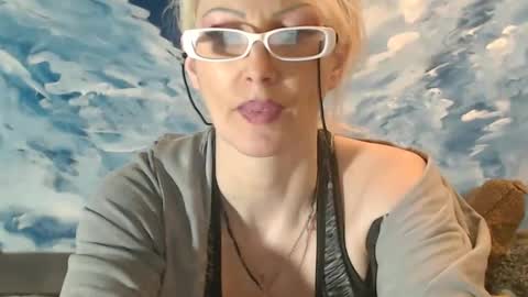 ENI pvt moan your name  WHEN I M NOT online you tell me in SNAPCHAT deal yes add me...  FREE TWITTER magiconline101...... online show from December 20, 10:22 pm