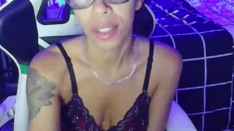 Snapshot of sexygirl915566 chatting on October 25, 8:59 pm sexygirl915566 online show from October 25, 8:59 pm