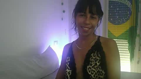 Snapshot of sexygirl915566 chatting on September 21, 3:43 pm sexygirl915566 online show from September 21, 3:43 pm