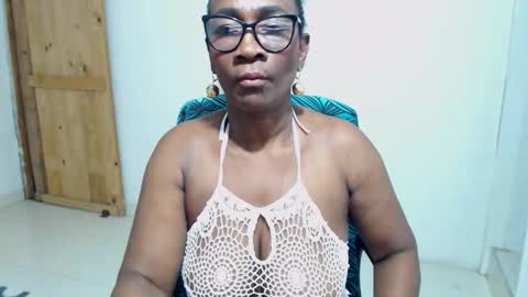 sexyhanny4u online show from November 10, 5:35 am