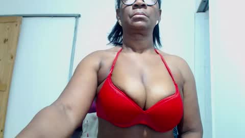 Snapshot of sexyhanny4u chatting on October 26, 10:11 am sexyhanny4u online show from October 26, 10:11 am