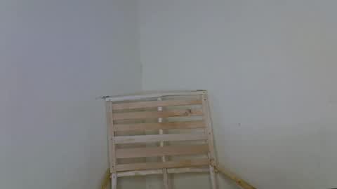 SexyHollyMontana1111 online show from April 8, 9:44 am