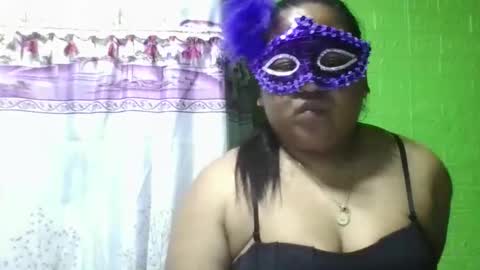 Snapshot of sexyloves143 chatting on September 24, 1:43 pm sexyloves143 online show from September 24, 1:43 pm