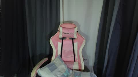 maxine online show from March 7, 7:05 pm