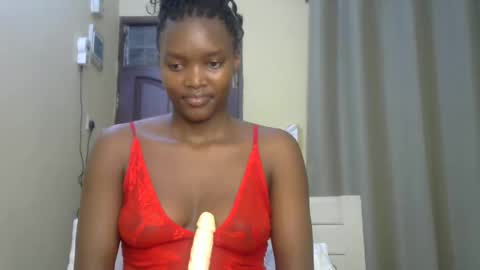 Snapshot of sexypetite_lee chatting on January 8, 6:52 pm Lee online show from January 8, 6:52 pm