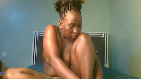 VIVIAN online show from November 25, 3:58 pm