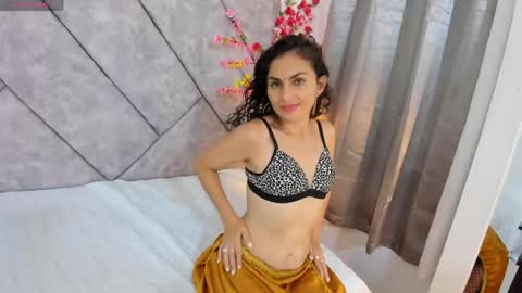 Shanily online show from April 13, 7:14 pm