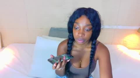 Catalina online show from December 22, 6:55 pm