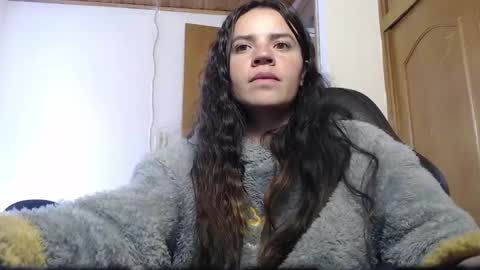Snapshot of shanel_lozano chatting on October 4, 3:49 pm shanel_lozano online show from October 4, 3:49 pm