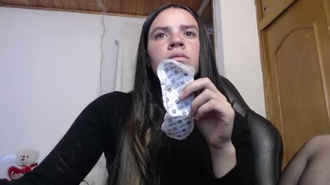 Snapshot of shanel_lozano chatting on October 7, 6:23 pm shanel_lozano online show from October 7, 6:23 pm