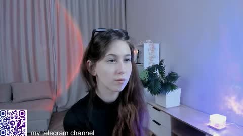 me name is Mia online show from January 14, 5:40 pm