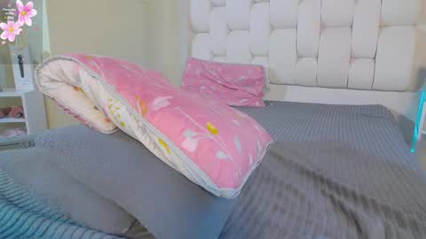 Shana online show from February 11, 2:51 pm