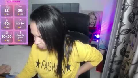 Snapshot of shantalhot69 chatting on October 16, 11:46 am Shantal  online show from October 16, 11:46 am