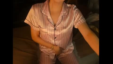 shantalmolly69 online show from June 14, 3:45 pm