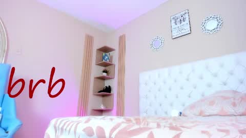 Sharlot online show from July 11, 1:33 pm