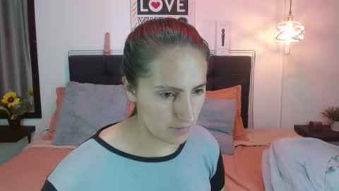 Snapshot of sharon_10_ chatting on October 2, 1:54 am sharon_10_ online show from October 2, 1:54 am