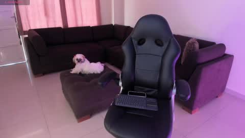 Sharon Independent model online show from April 8, 6:43 pm