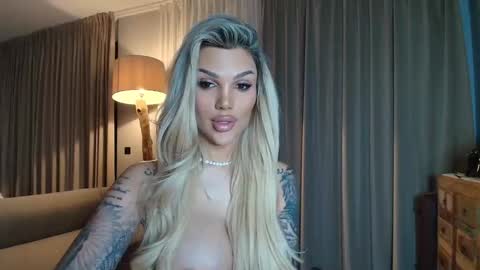 shayblonde online show from November 29, 7:18 pm