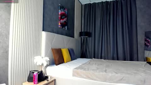 Amely online show from November 5, 9:36 am